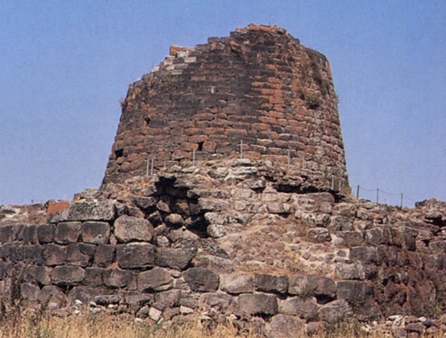 Nuraghe Santa Antine 3500-2800 ans. Environs de Terralba, Sardaigne